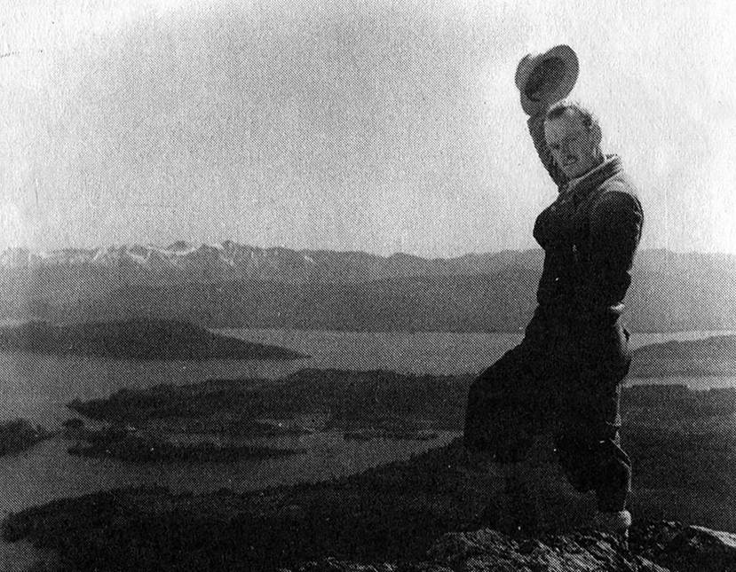 Otto Meiling en la cumbre del Cerro López, Río Negro, 1938. Foto: Del libro "Otto Meiling, un pionero de Bariloche"